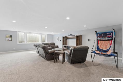 714 Cypress Court Mason City IA 50401