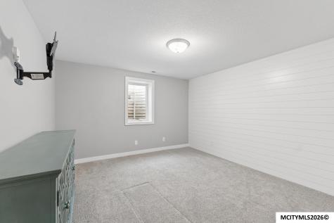 714 Cypress Court Mason City IA 50401
