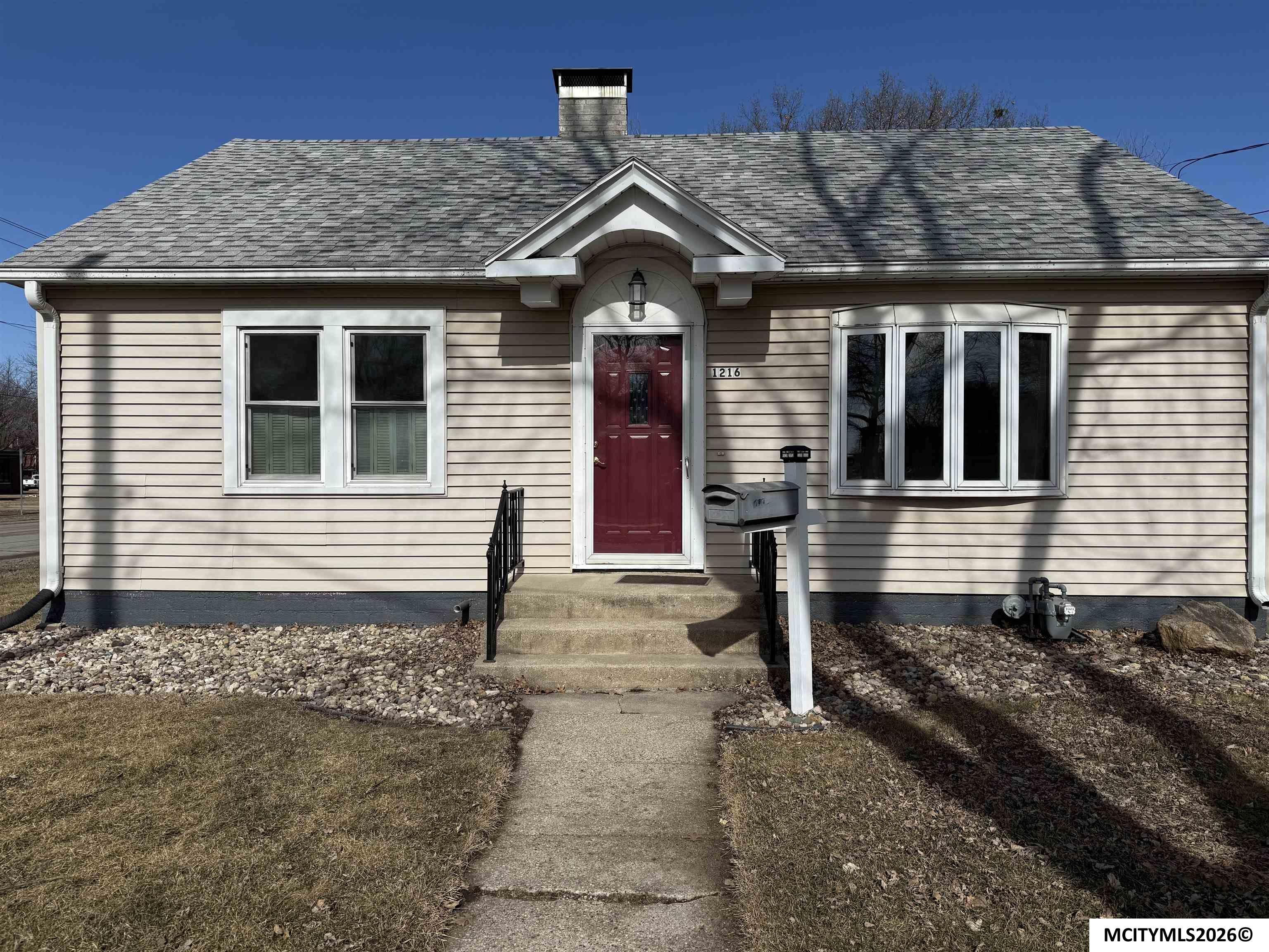 1216 2nd SW Mason City IA 50401