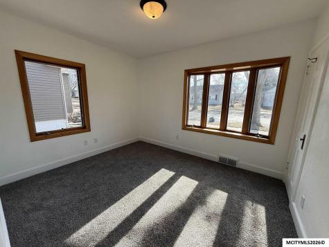1216 2nd SW Mason City IA 50401