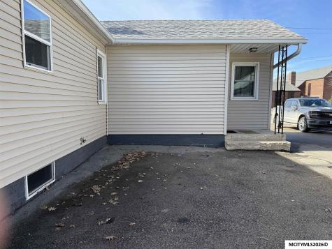 1216 2nd SW Mason City IA 50401