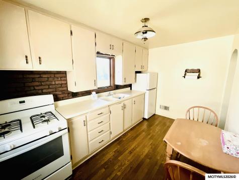 124 27th Street SW Mason City IA 50401