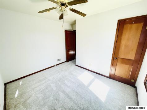124 27th Street SW Mason City IA 50401