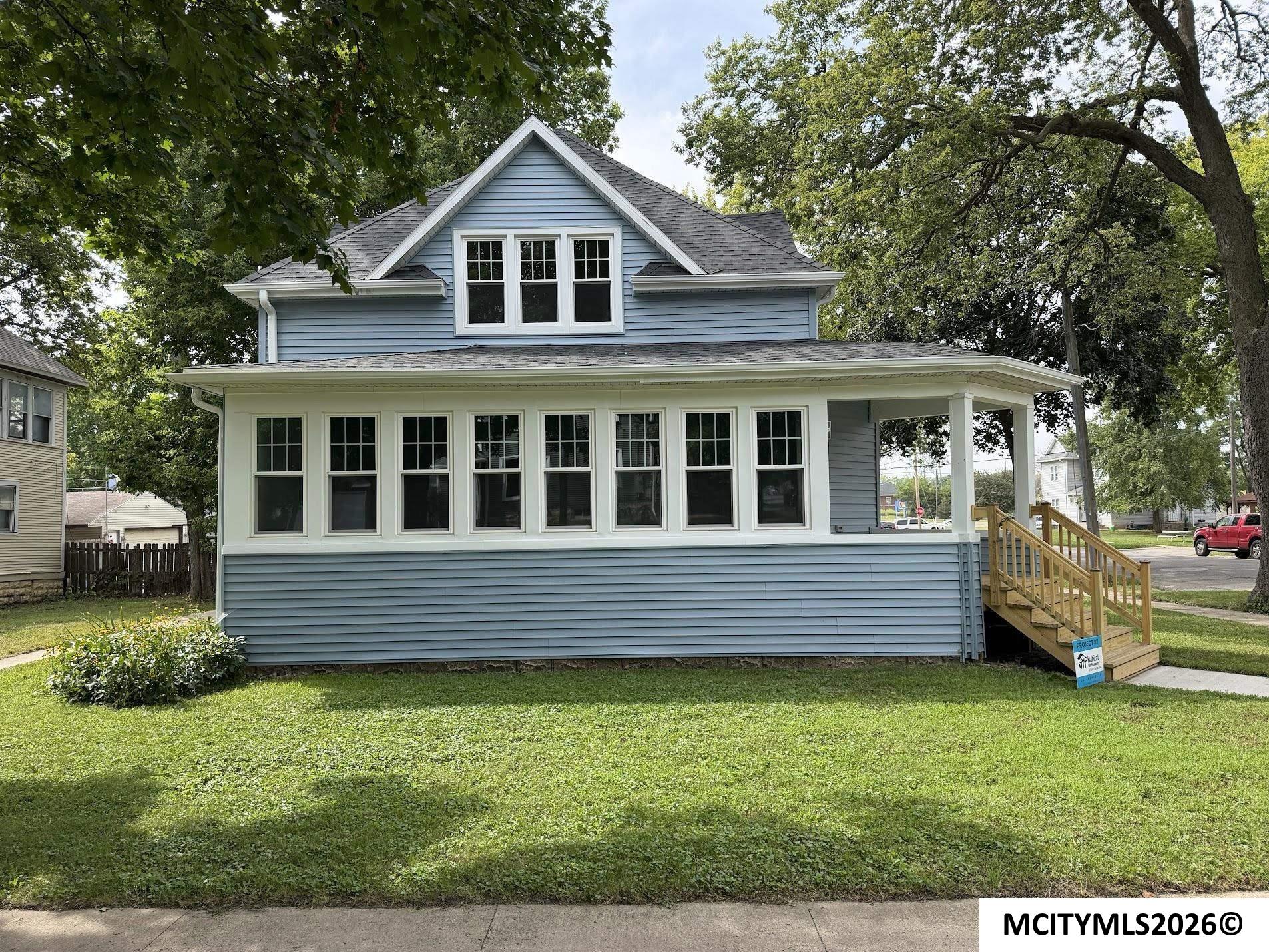 403 1st NW Mason City IA 50401