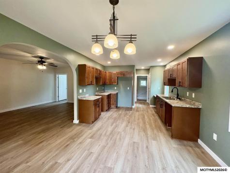 403 NW 1st Street Mason City IA 50401