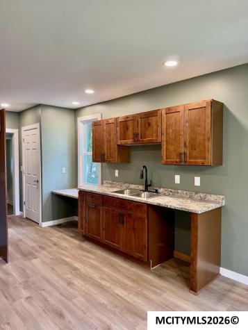 403 NW 1st Street Mason City IA 50401