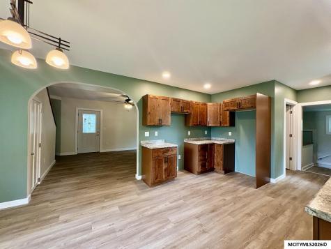 403 NW 1st Street Mason City IA 50401