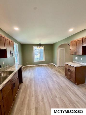 403 NW 1st Street Mason City IA 50401