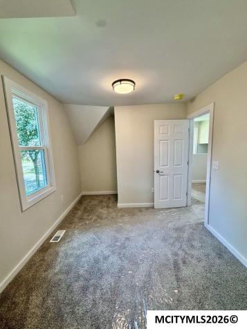 403 NW 1st Street Mason City IA 50401