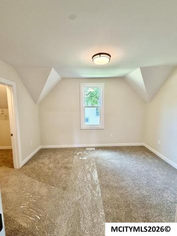 403 NW 1st Street Mason City IA 50401