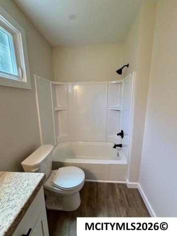 403 NW 1st Street Mason City IA 50401