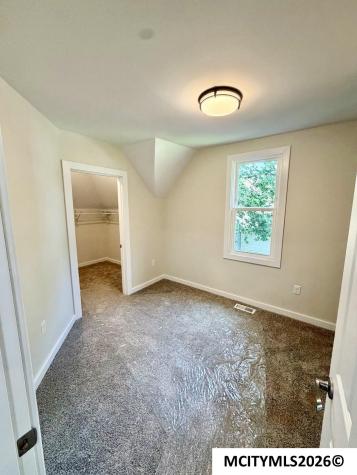 403 NW 1st Street Mason City IA 50401