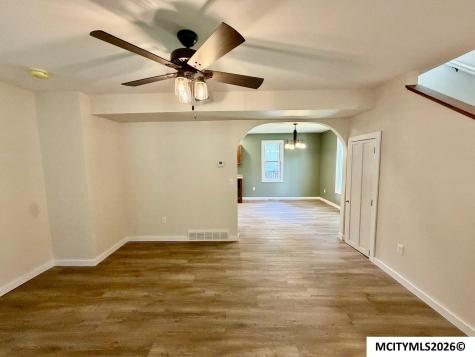 403 NW 1st Street Mason City IA 50401