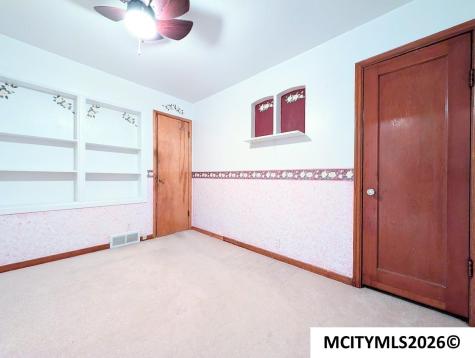 516 10th Street NW Mason City IA 50401