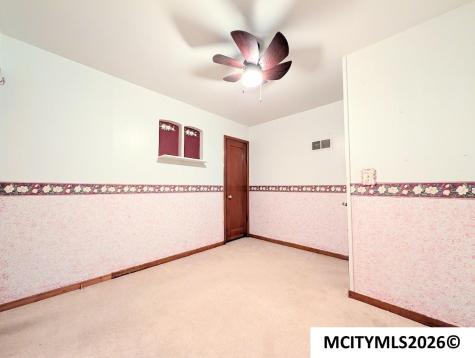 516 10th Street NW Mason City IA 50401