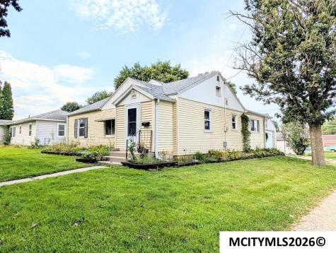 516 10th Street NW Mason City IA 50401