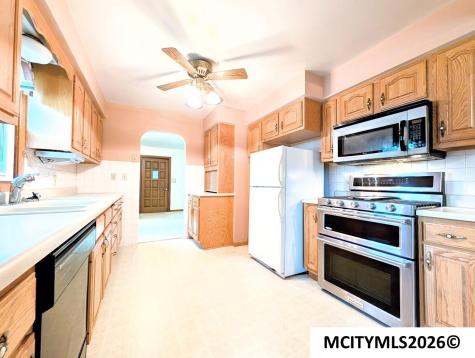 516 10th Street NW Mason City IA 50401