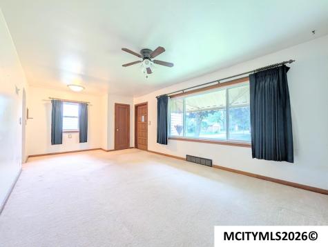 516 10th Street NW Mason City IA 50401