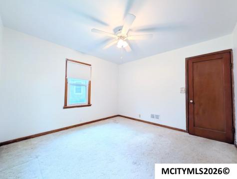 516 10th Street NW Mason City IA 50401