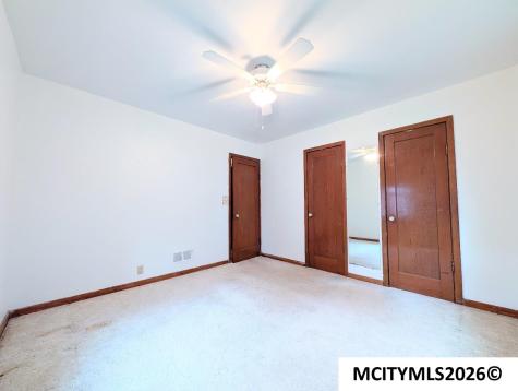516 10th Street NW Mason City IA 50401