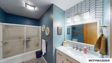 1011 S Kentucky Mason City IA 50401