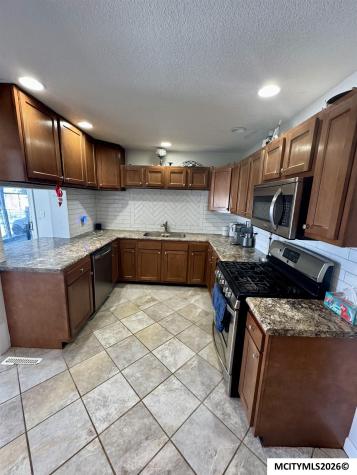 915 S Louisiana Mason City IA 50401
