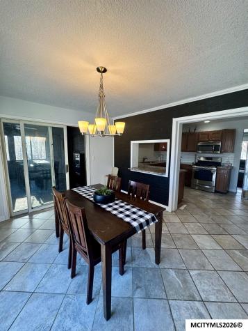 915 S Louisiana Mason City IA 50401