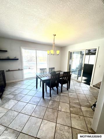 915 S Louisiana Mason City IA 50401