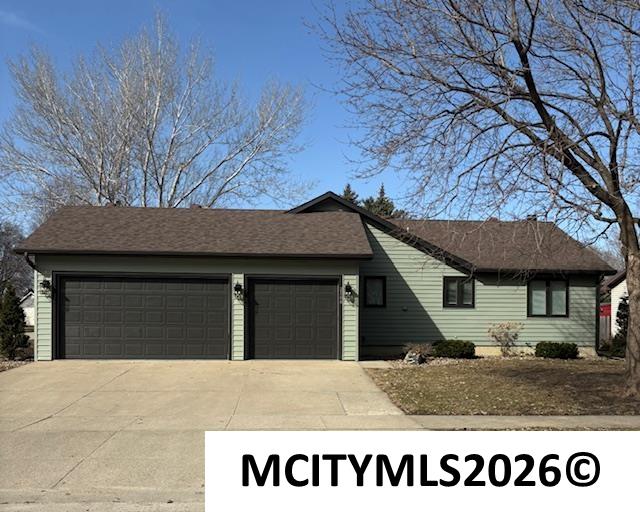 2166 Springview Drive Mason City IA 50401