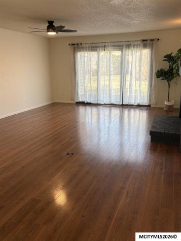 2166 Springview Drive Mason City IA 50401