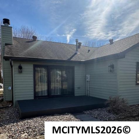 2166 Springview Drive Mason City IA 50401