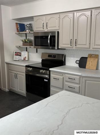 2166 Springview Drive Mason City IA 50401