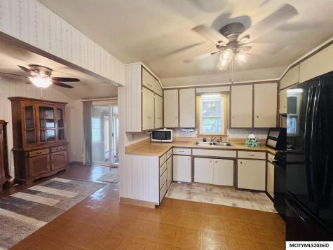 516 15th NW Mason City IA 50401
