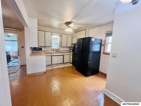 516 15th NW Mason City IA 50401