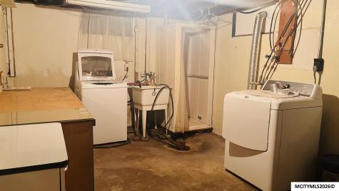 516 15th NW Mason City IA 50401
