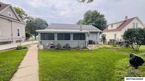 516 15th NW Mason City IA 50401