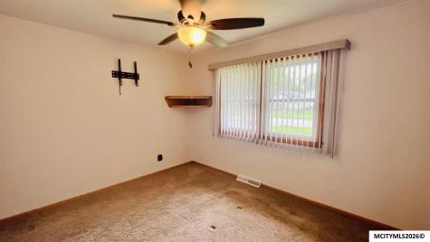 516 15th NW Mason City IA 50401