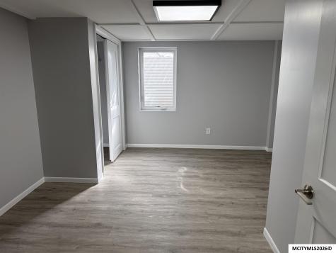 620 N Jackson Mason City IA 50401