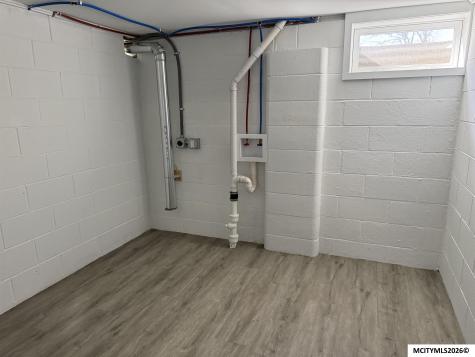 620 N Jackson Mason City IA 50401