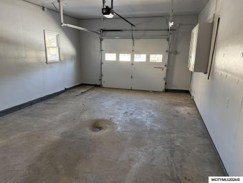 620 N Jackson Mason City IA 50401
