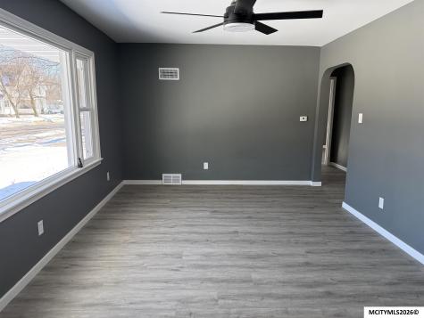 620 N Jackson Mason City IA 50401