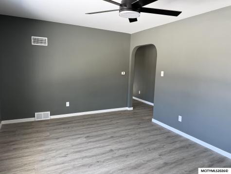 620 N Jackson Mason City IA 50401