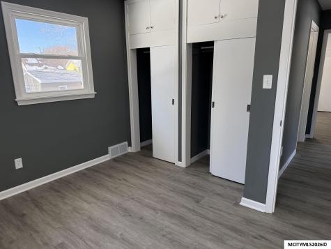 620 N Jackson Mason City IA 50401