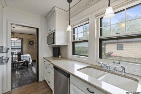 112 S Vermont Mason City IA 50401