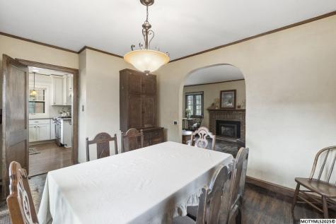 112 S Vermont Mason City IA 50401