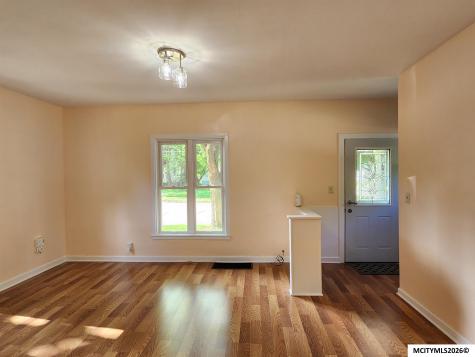 326 1st NW Mason City IA 50401