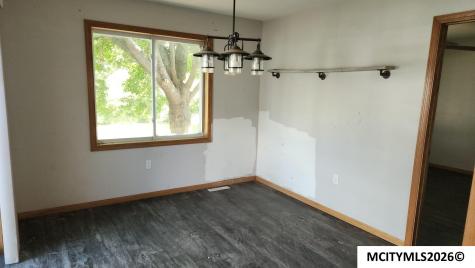 1109 12th NW Mason City IA 50401