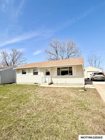 36 Mission Drive Mason City IA 50401