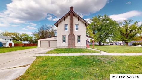 1523 N Monroe Mason City IA 50401