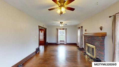 1523 N Monroe Mason City IA 50401